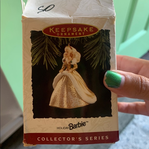 Hallmark Keepsake 1994 Holiday Barbie Collector’s Series - Picture 6 of 7